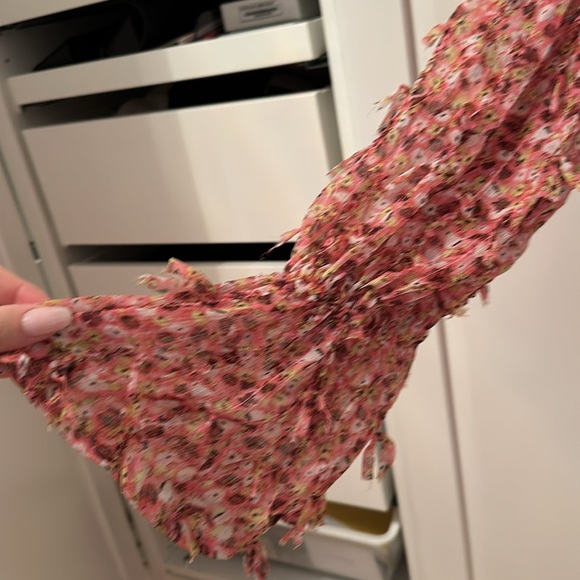 Beautiful unique Zara blouse 🩷 - Picture 3 of 3